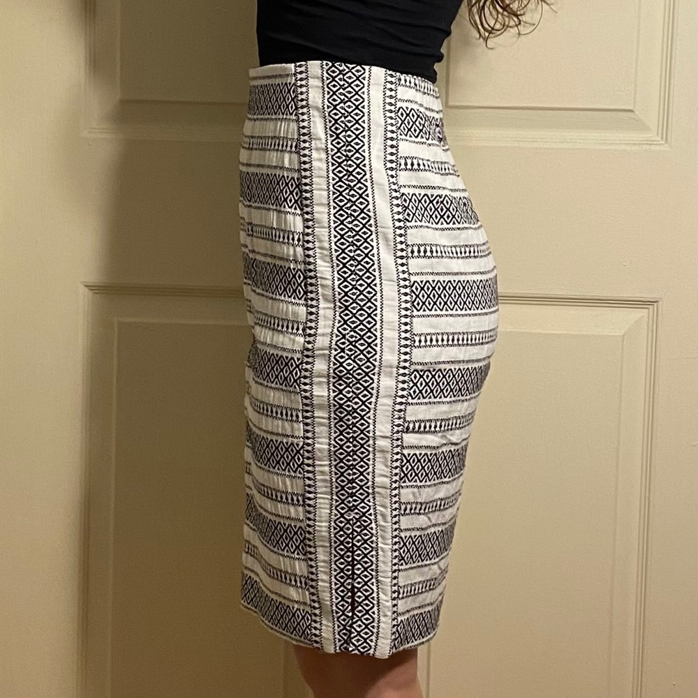 Loft Outlet - black&white striped patterned skirt